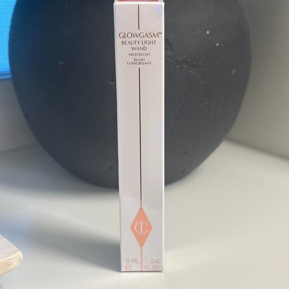 BNIB Charlotte Tilbury Beauty Light Wand - Pinkgasm - Picture 2 of 3